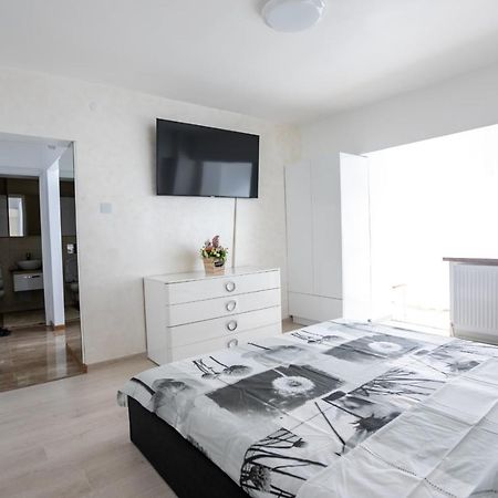 Apartament Central Zsilvásárhely Kültér fotó