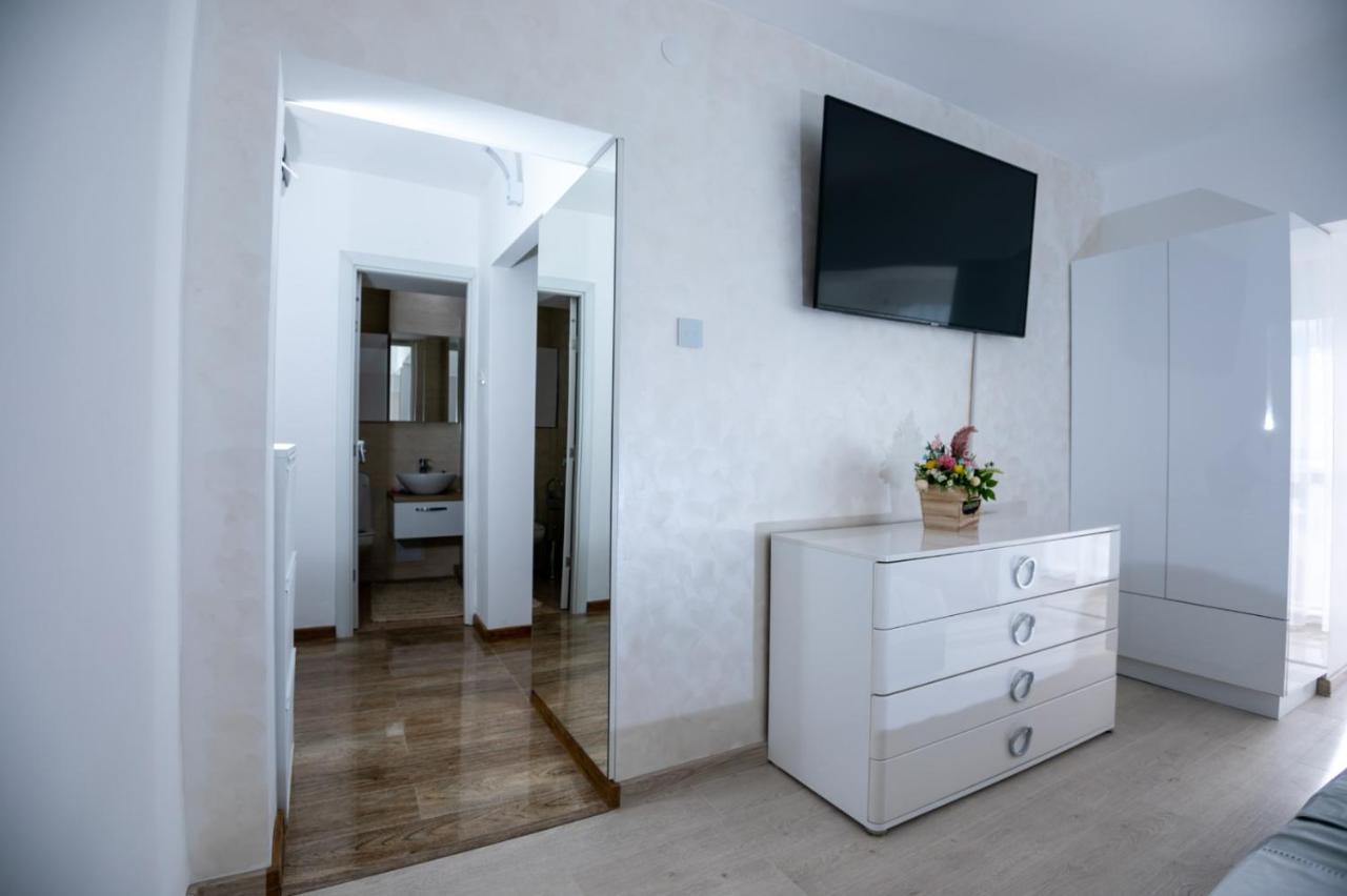 Apartament Central Apartman Zsilvásárhely Kültér fotó